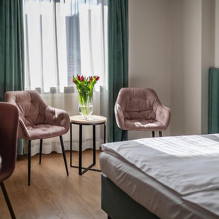 Hotel H12**** Cracovie Extérieur photo