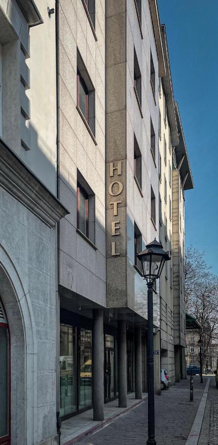 Hotel H12**** Cracovie Extérieur photo
