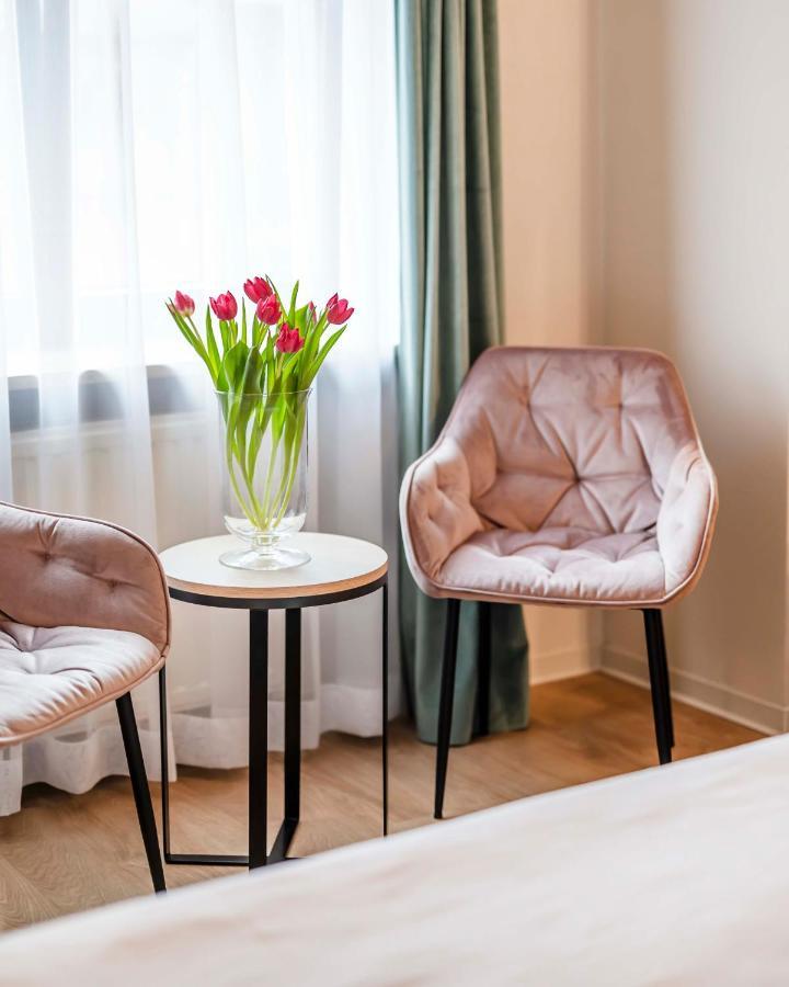 Hotel H12**** Cracovie Extérieur photo